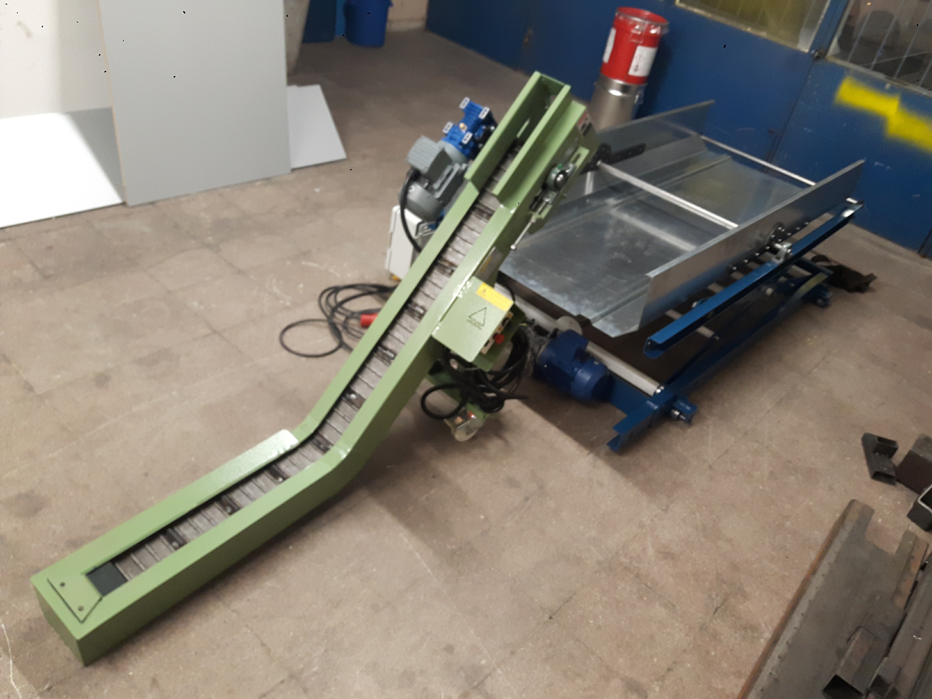 Steel Pallet Conveyor