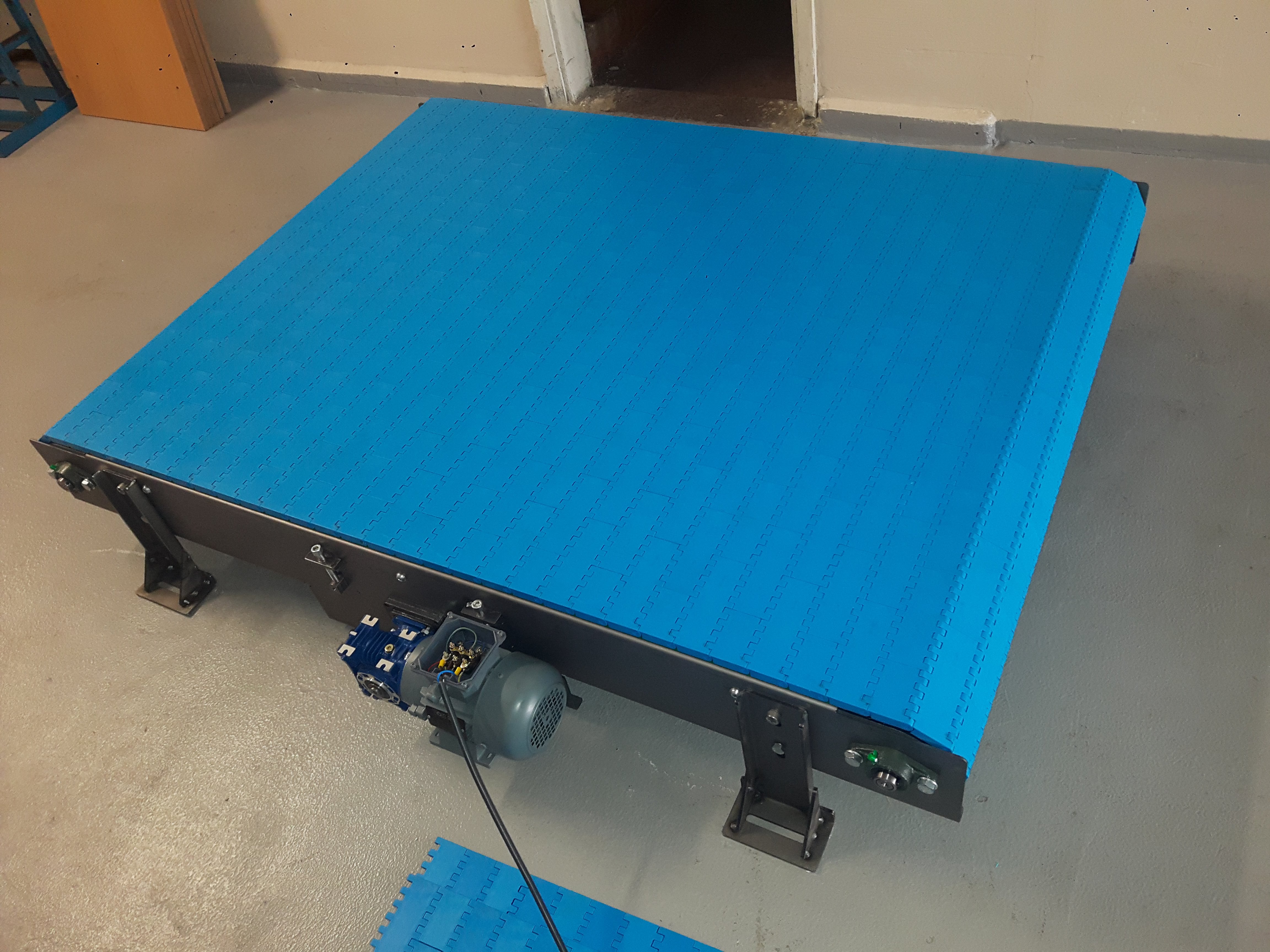 Flat Type Modular Belt Conveyors